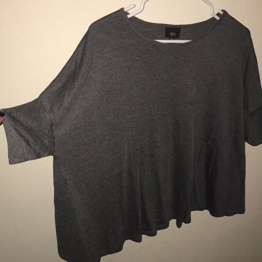 Gray Flowy Top - Picture 2 of 4